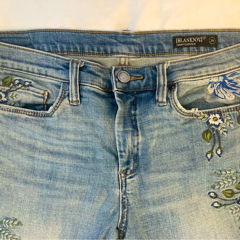 Blank NYC Classique skinny jeans embroidered size 29